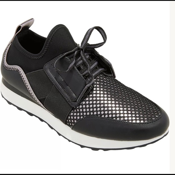 COPY - NIB Women’s Deena Lace Up Sneaker - Picture 1 of 5